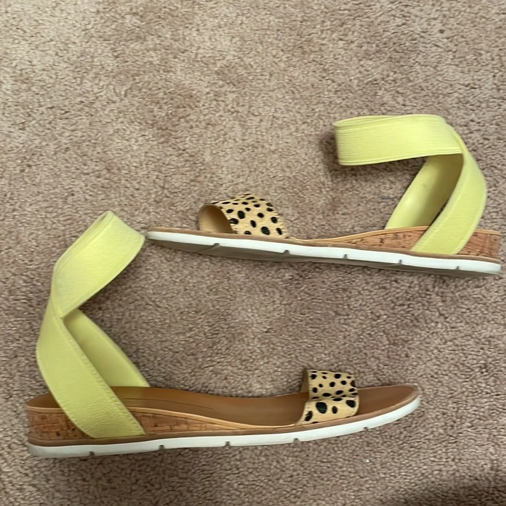 Sandals - Picture 2 of 2